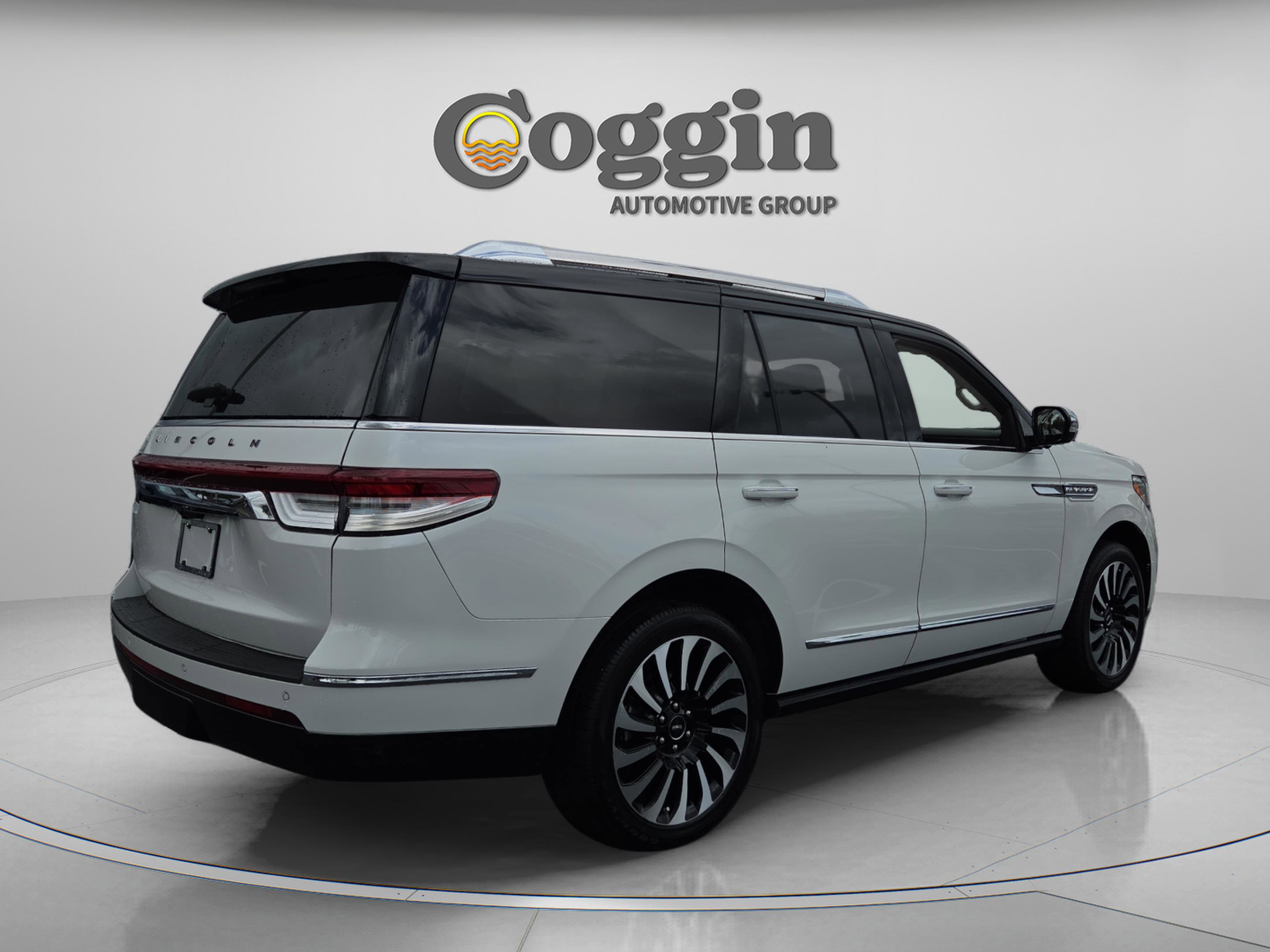 Used 2022 Lincoln Navigator Black Label AWD/4WD image 5