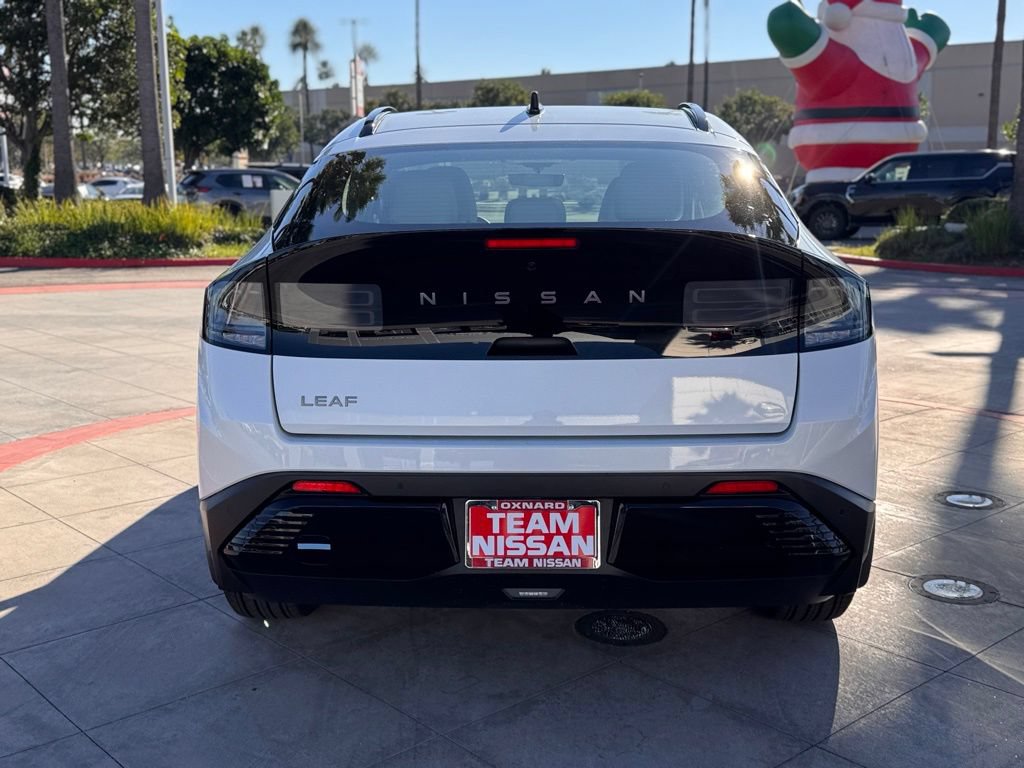 New 2026 Nissan Leaf Platinum+ w/ Cargo Package (Platinum+) FWD image 6