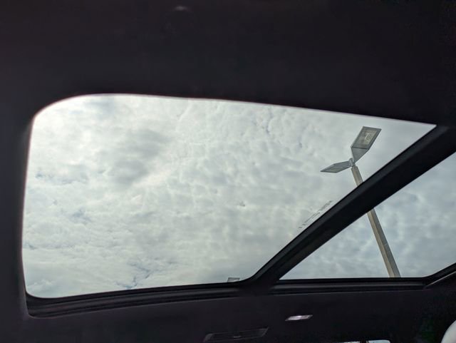 Used 2024 Chevrolet Traverse RS image 20