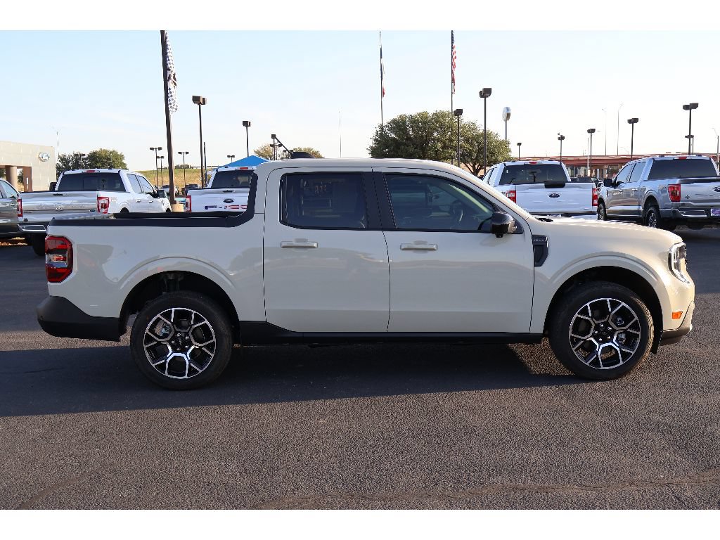 Used 2025 Ford Maverick Lariat AWD/4WD image 12
