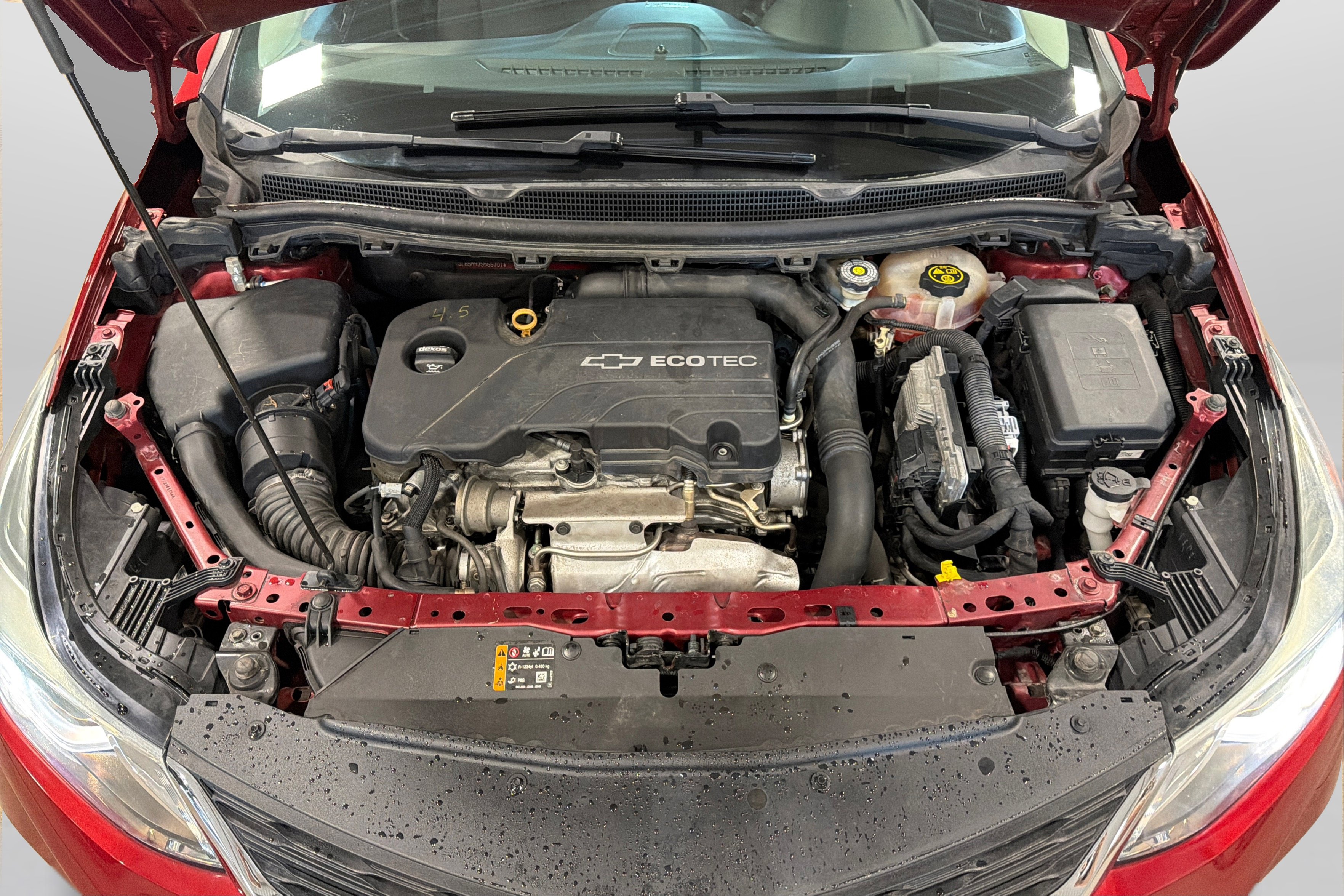 Used 2018 Chevrolet Cruze LT w/ Convenience Package FWD image 11