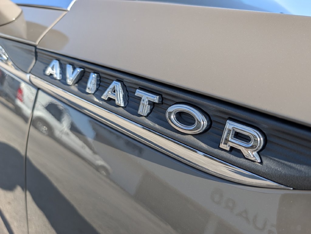 Used 2026 Lincoln Aviator Reserve AWD/4WD image 39