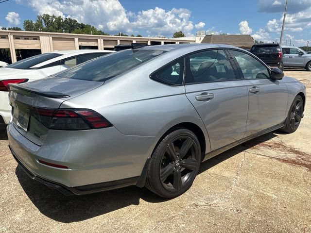Used 2023 Honda Accord Sport image 2