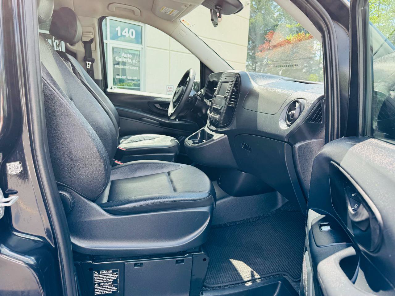 Used 2017 Mercedes-Benz Metris Passenger image 24