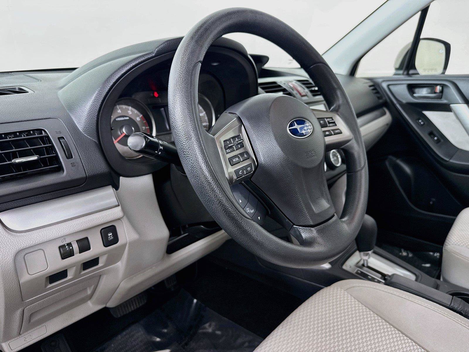 Used 2015 Subaru Forester 2.5i Premium AWD/4WD image 4