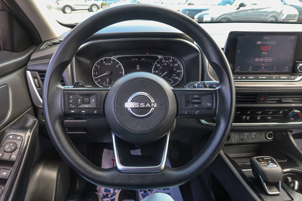 Used 2024 Nissan Rogue S FWD image 17