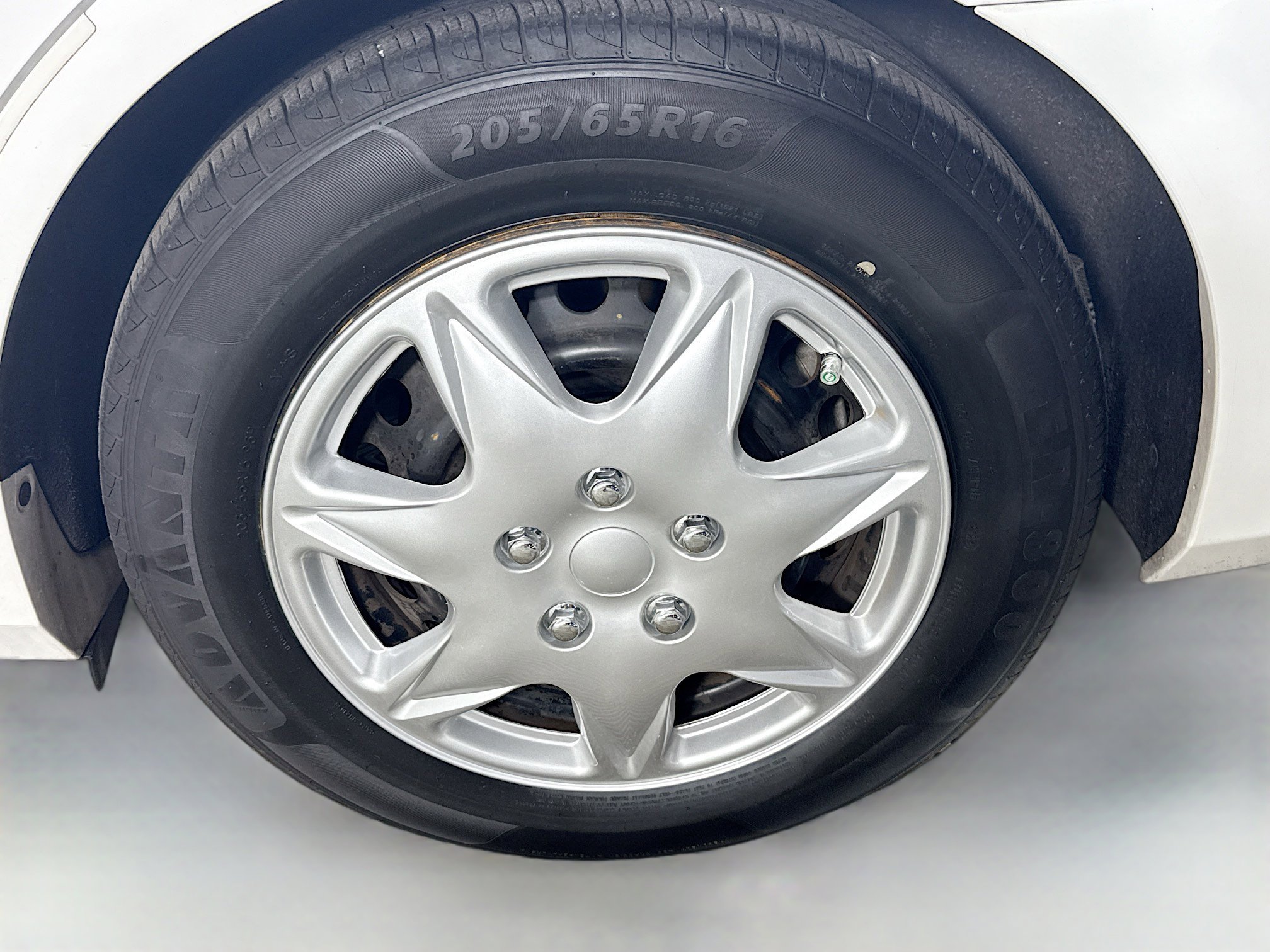 Used 2016 Toyota Camry LE image 37