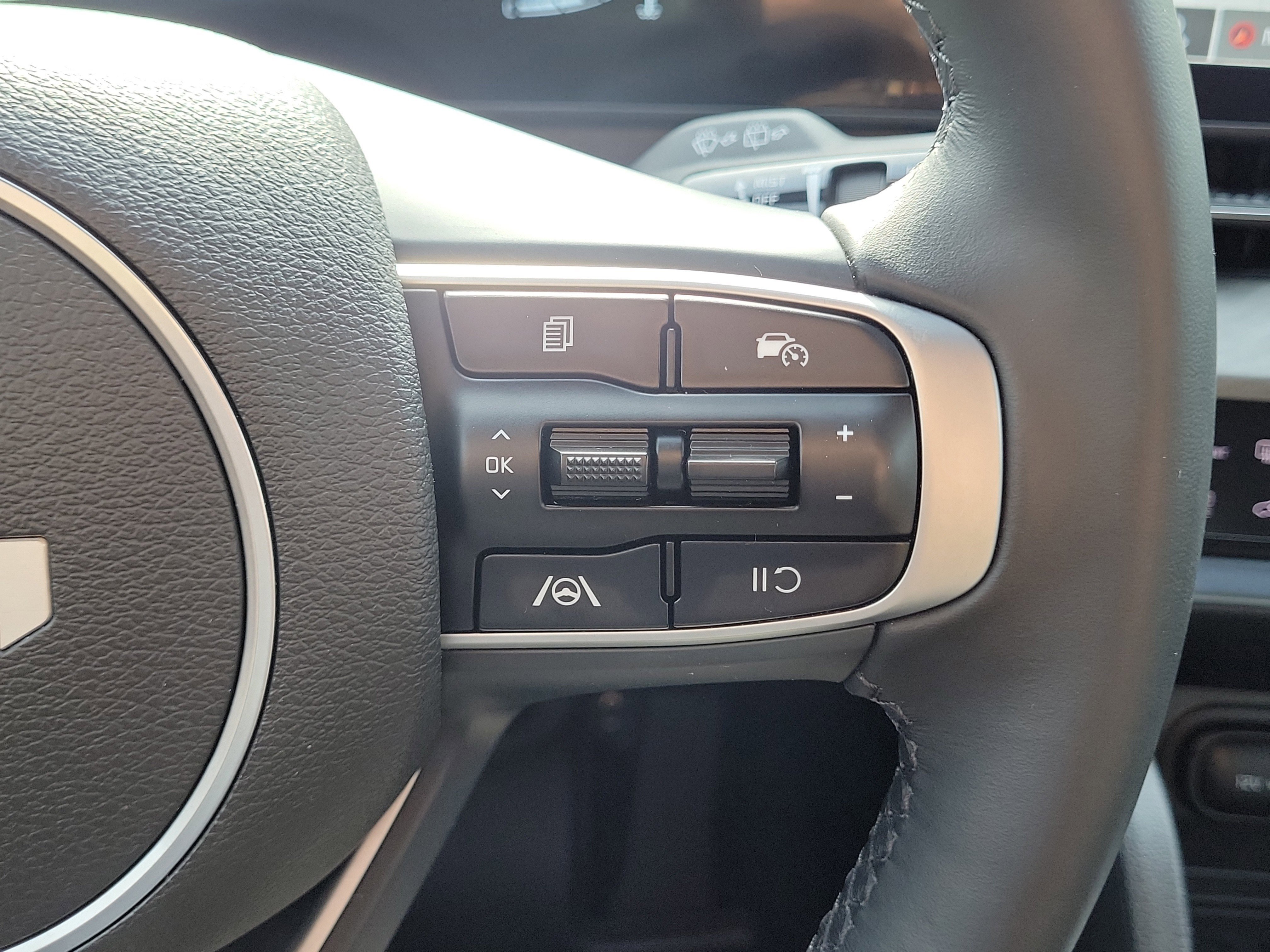 Certified 2024 Kia Sportage X-Line w/ X-Line Premium Package AWD/4WD image 29
