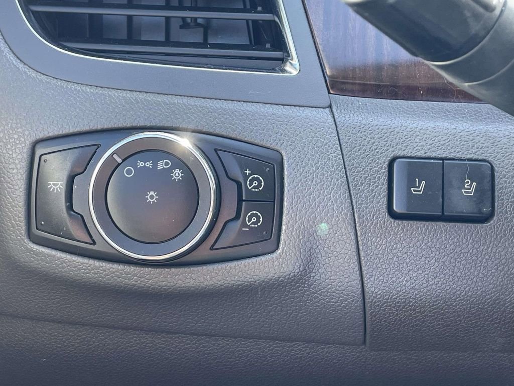 Used 2011 Ford Edge Limited image 26