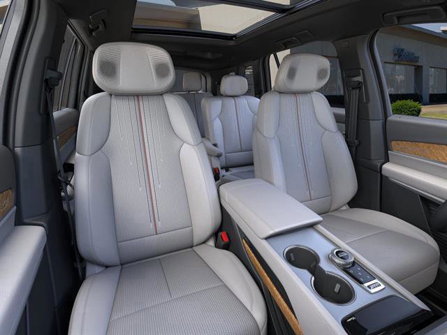 New 2026 Cadillac Vistiq Luxury w/ LPO, Floor Liner Package image 72