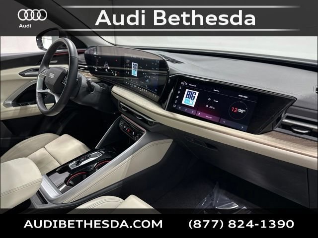 Certified 2025 Audi Q5 Prestige AWD/4WD image 11