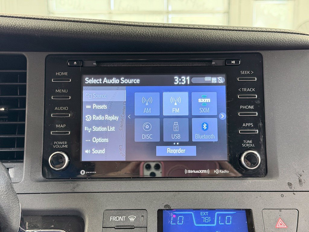 Used 2018 Toyota Sienna XLE w/ XLE Navigation Package FWD image 50