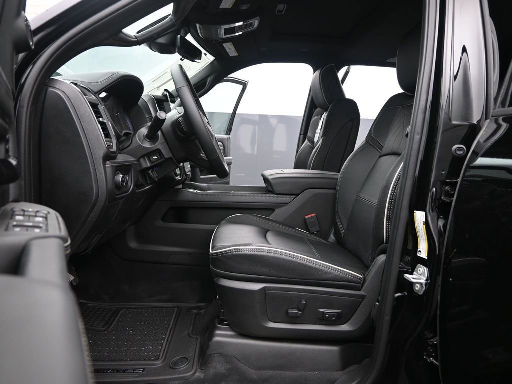 New 2026 RAM 2500 Limited AWD/4WD image 10