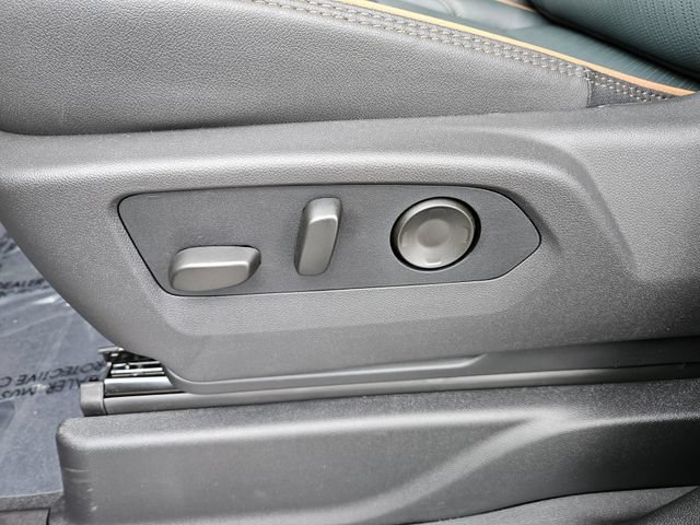 New 2026 GMC Yukon AT4 AWD/4WD image 30