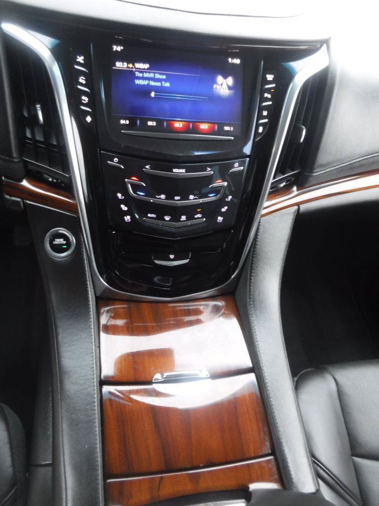Used 2015 Cadillac Escalade Premium AWD/4WD image 35