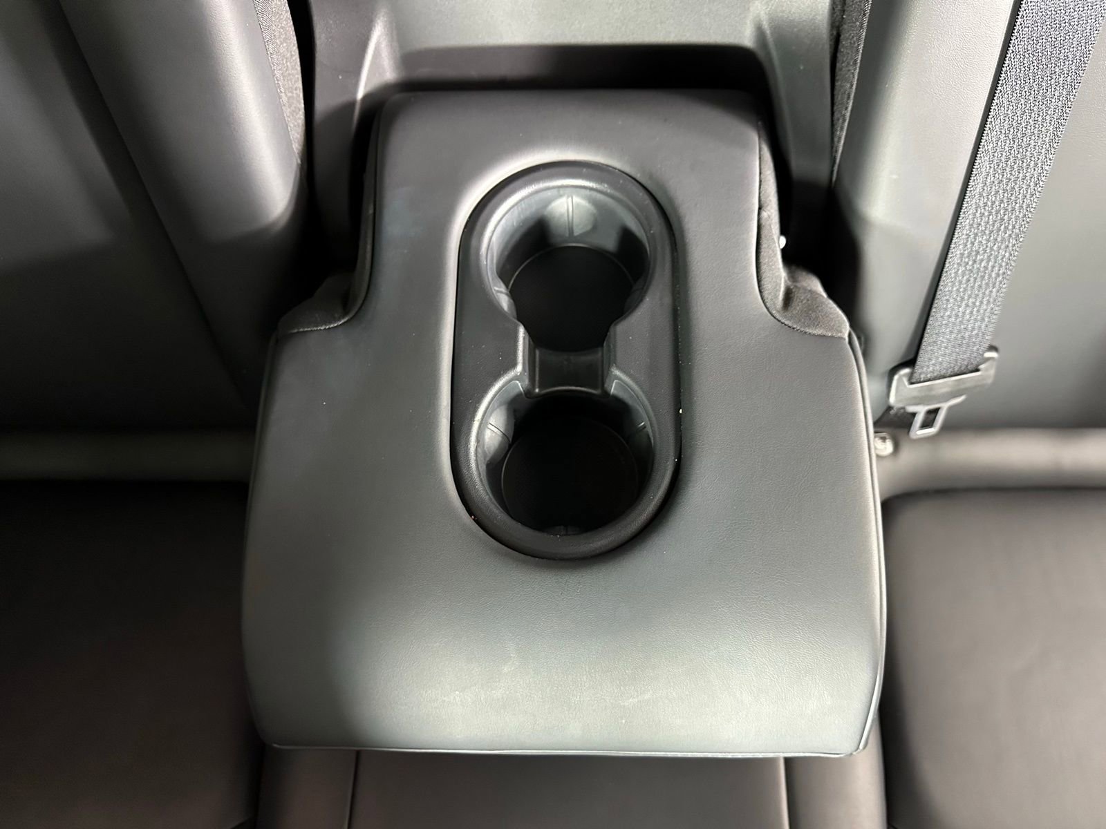 Used 2023 Tesla Model Y Long Range image 32