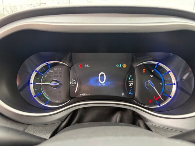 Used 2018 Chrysler Pacifica Touring-L image 22