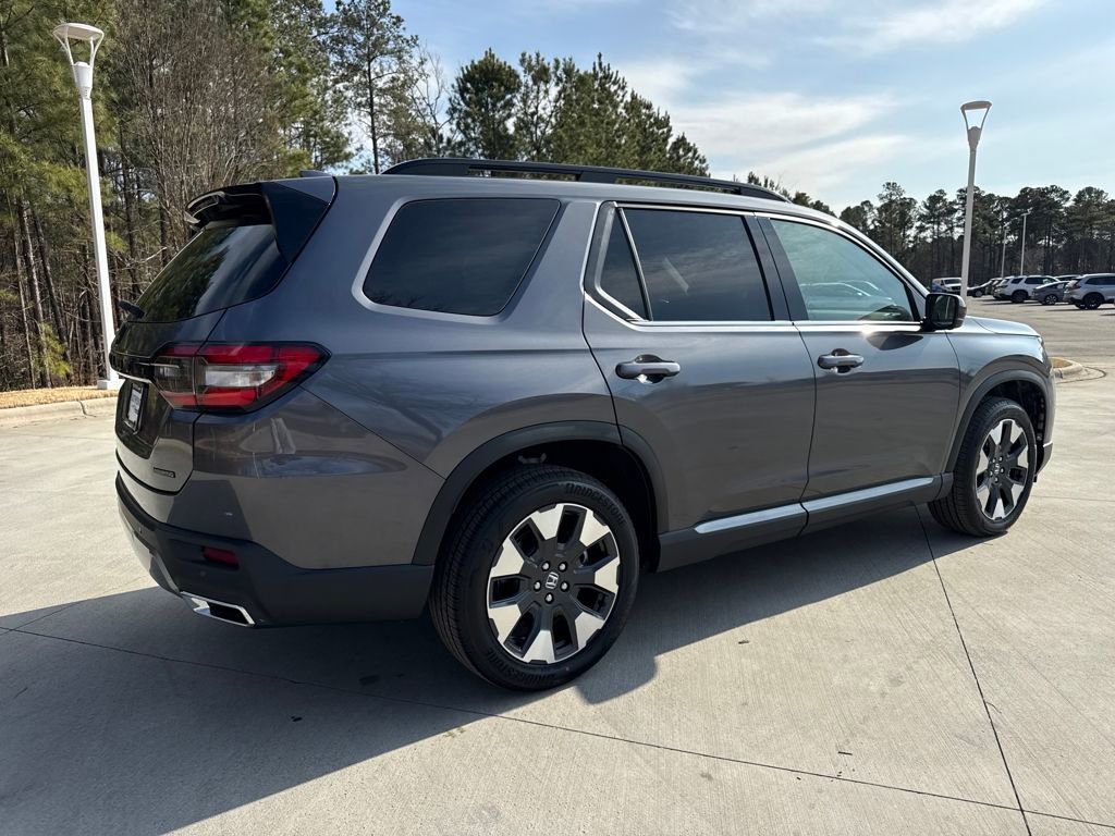 New 2026 Honda Pilot Touring image 6