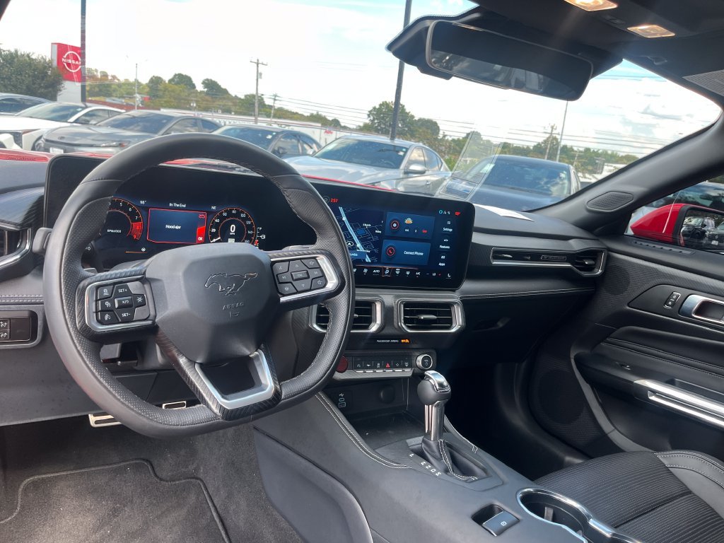 Used 2025 Ford Mustang GT Premium RWD image 28