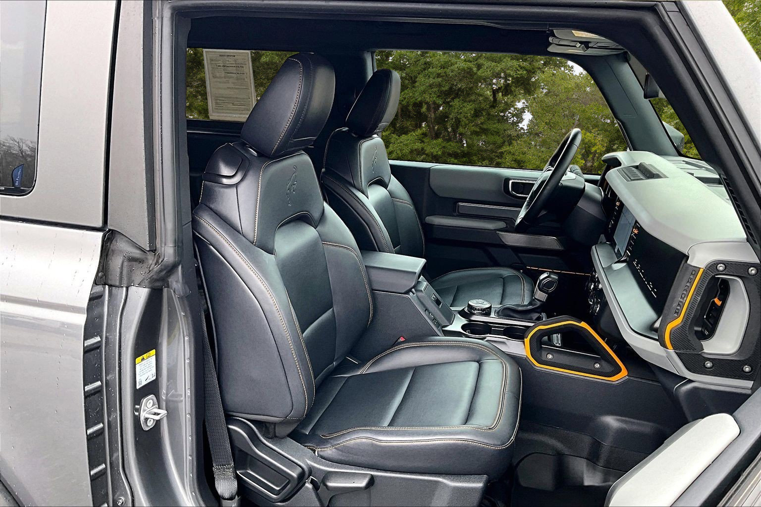 Used 2023 Ford Bronco Badlands image 29