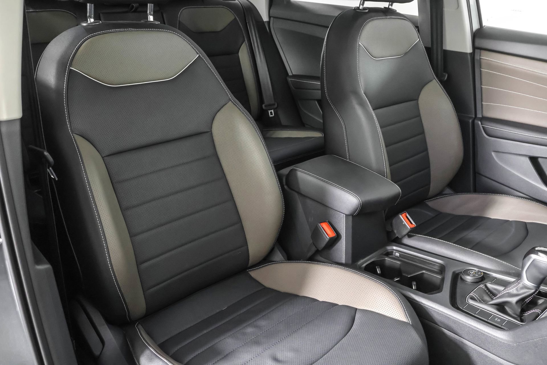 Certified 2024 Volkswagen Taos SEL image 47