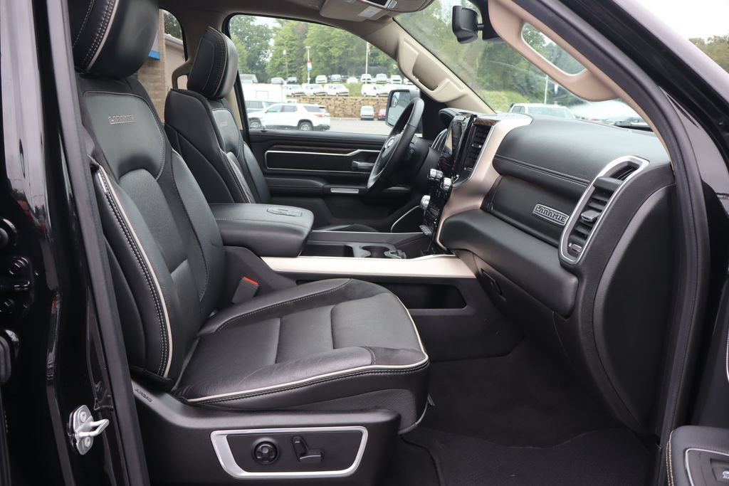 Used 2019 RAM 1500 Laramie AWD/4WD image 26
