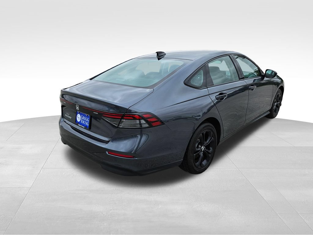 Used 2025 Honda Accord SE image 6