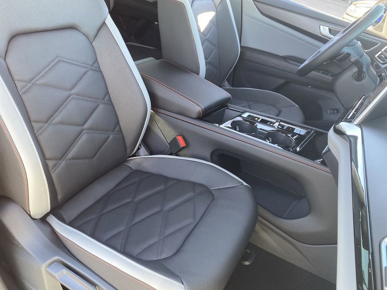 New 2026 Volkswagen Atlas Peak Edition image 7