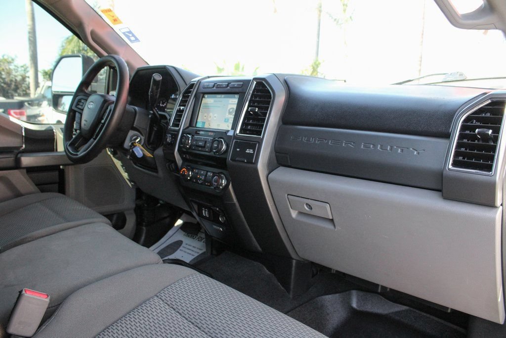 Used 2017 Ford F250 XLT w/ XLT Value Package AWD/4WD image 32