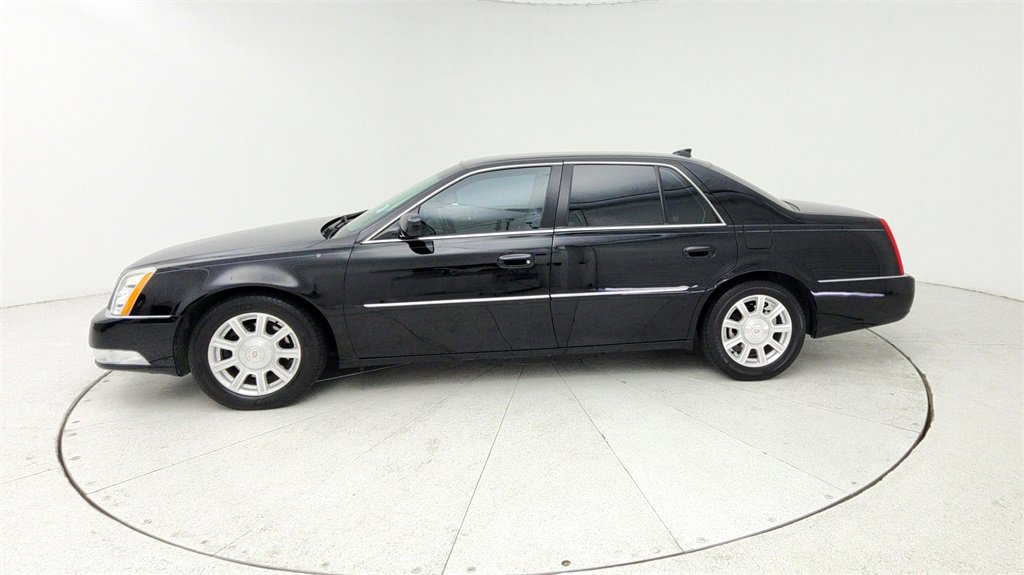 Used 2011 Cadillac DTS image 6