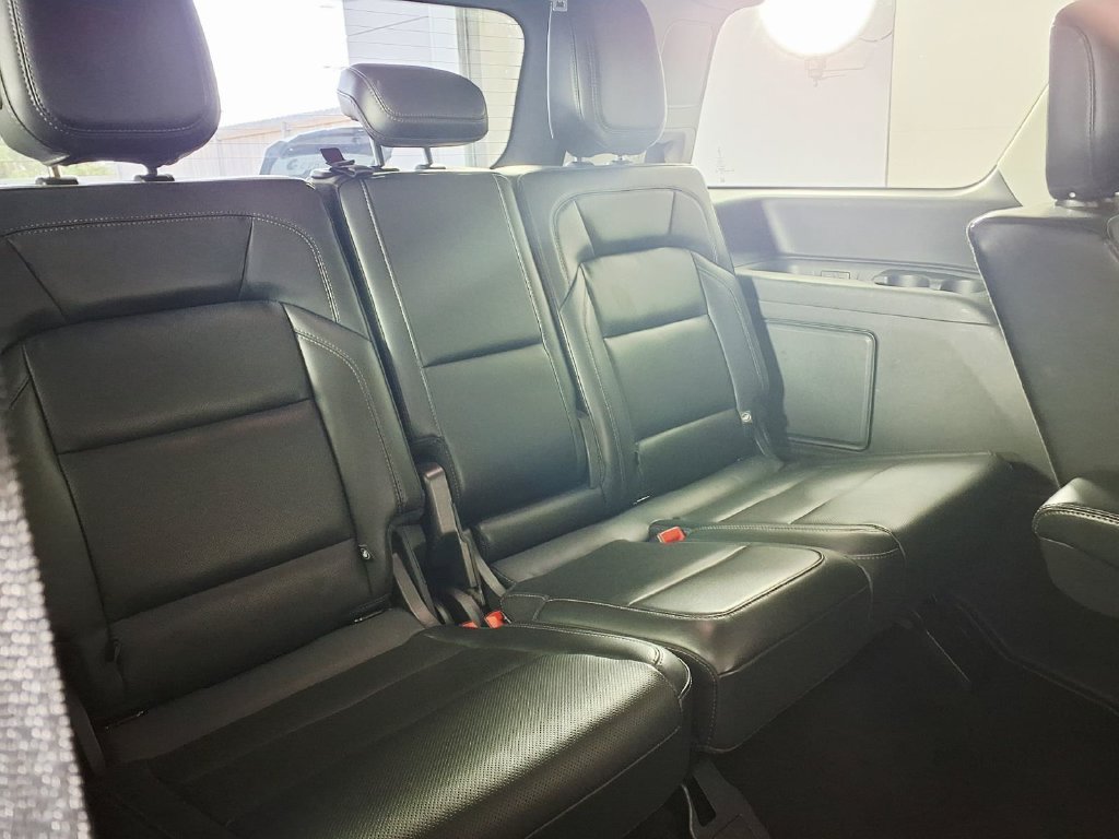 Used 2025 Lincoln Navigator Reserve AWD/4WD image 11