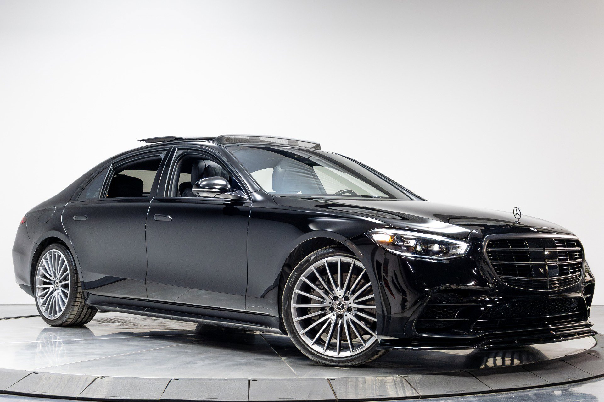 Used 2023 Mercedes-Benz S 580 4MATIC Sedan image 53
