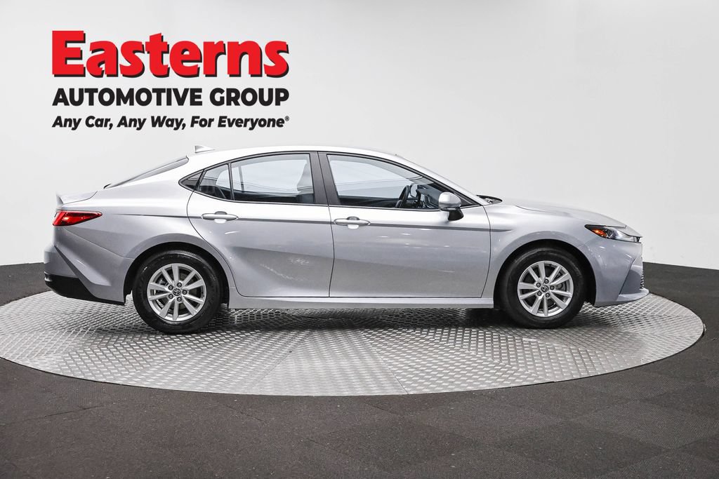Used 2025 Toyota Camry LE w/ Convenience Package FWD image 4
