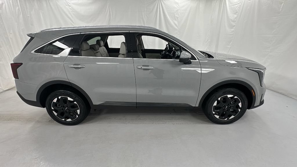 New 2026 Kia Sorento S AWD/4WD image 2