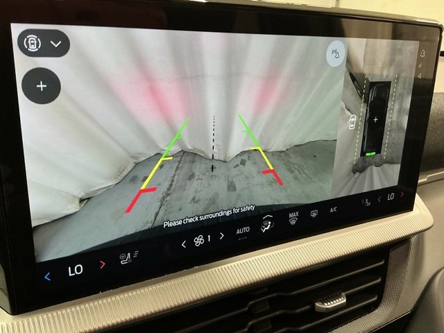 Used 2025 Ford Explorer ST-Line w/ Premium Package image 27