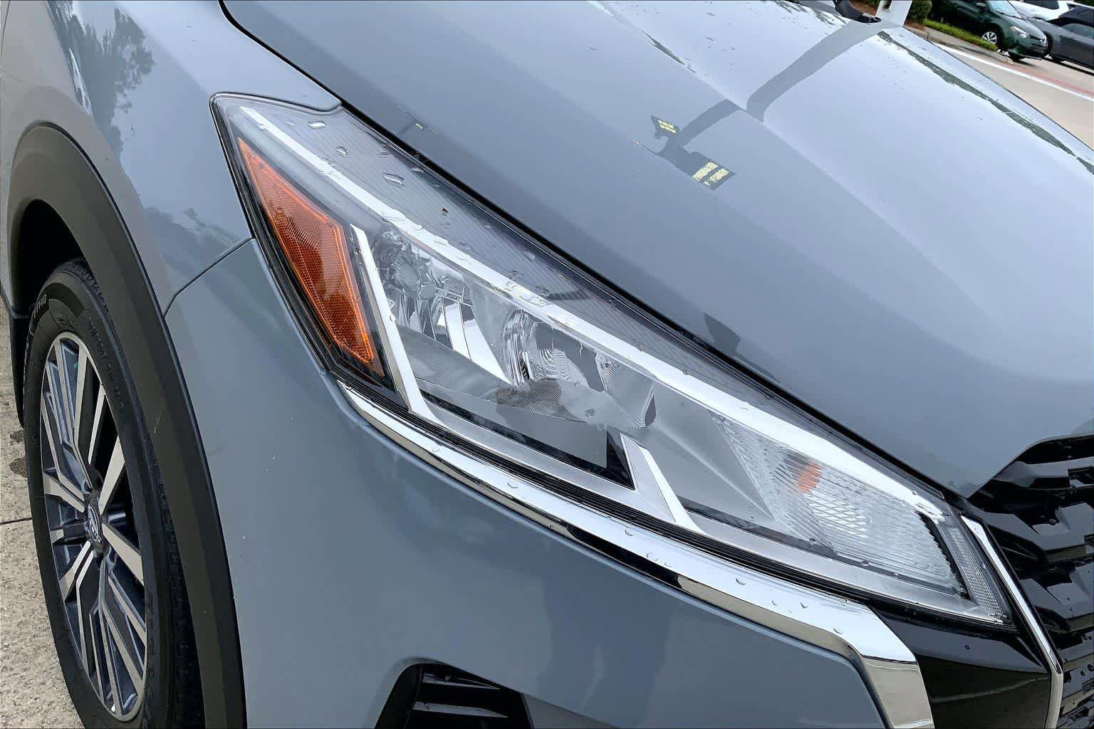 Used 2023 Nissan Kicks SV FWD image 26