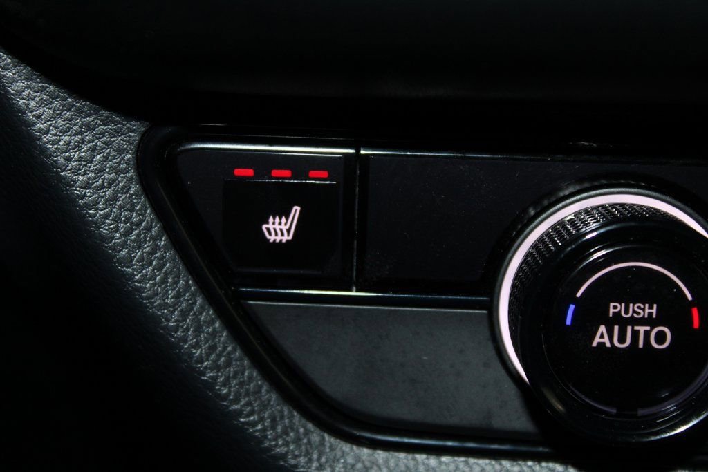 Certified 2025 Honda HR-V Sport image 27