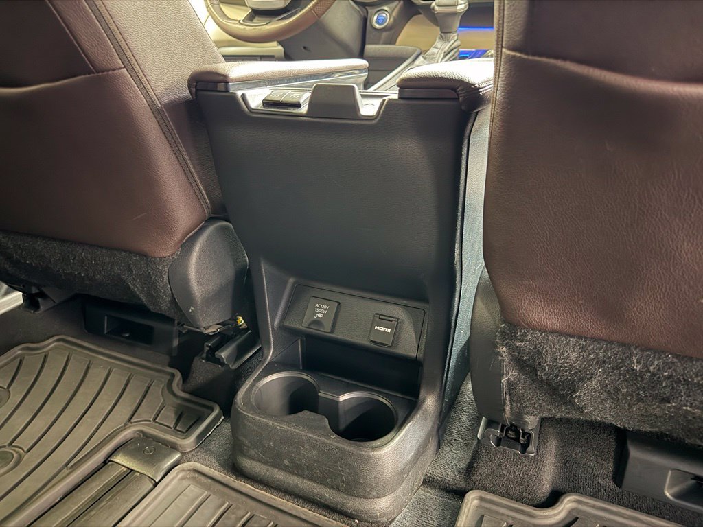 Used 2021 Toyota Sienna Platinum FWD image 17