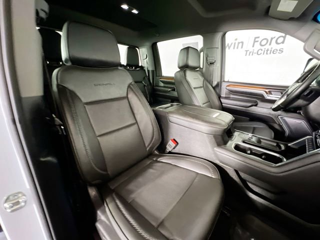 Used 2025 GMC Sierra 3500 Denali AWD/4WD image 17