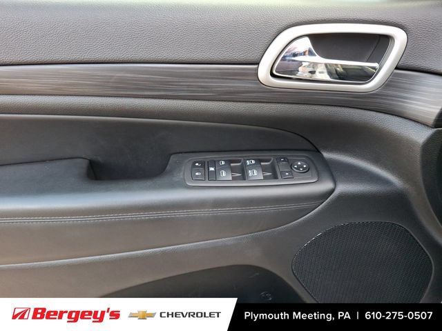 Used 2022 Jeep Grand Cherokee Laredo X AWD/4WD image 15