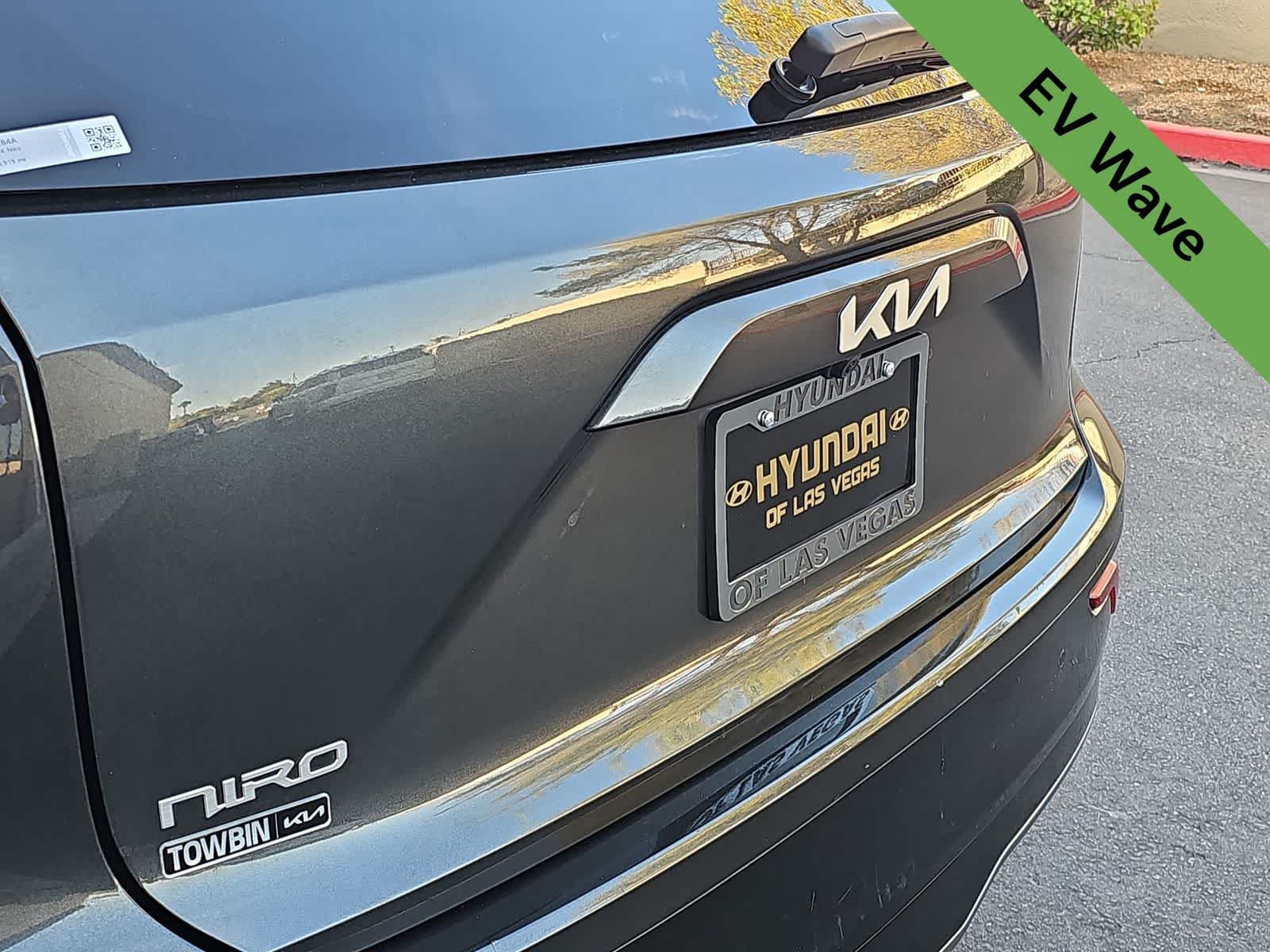 Used 2024 Kia Niro Wave FWD image 11