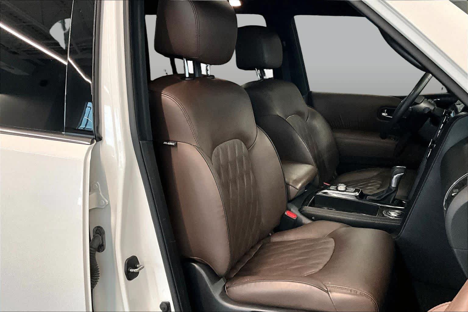 Used 2023 Nissan Armada Platinum w/ Captain's Chairs Package RWD image 9