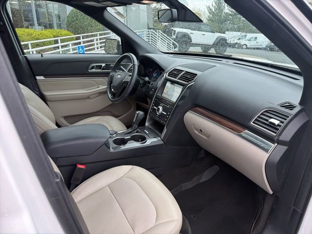 Used 2018 Ford Explorer Limited w/ Equipment Group 301A image 10