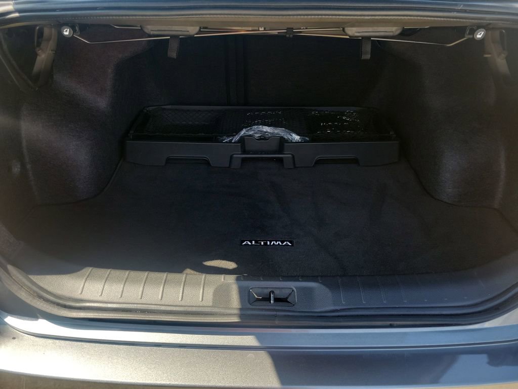 Used 2024 Nissan Altima 2.5 SR image 30