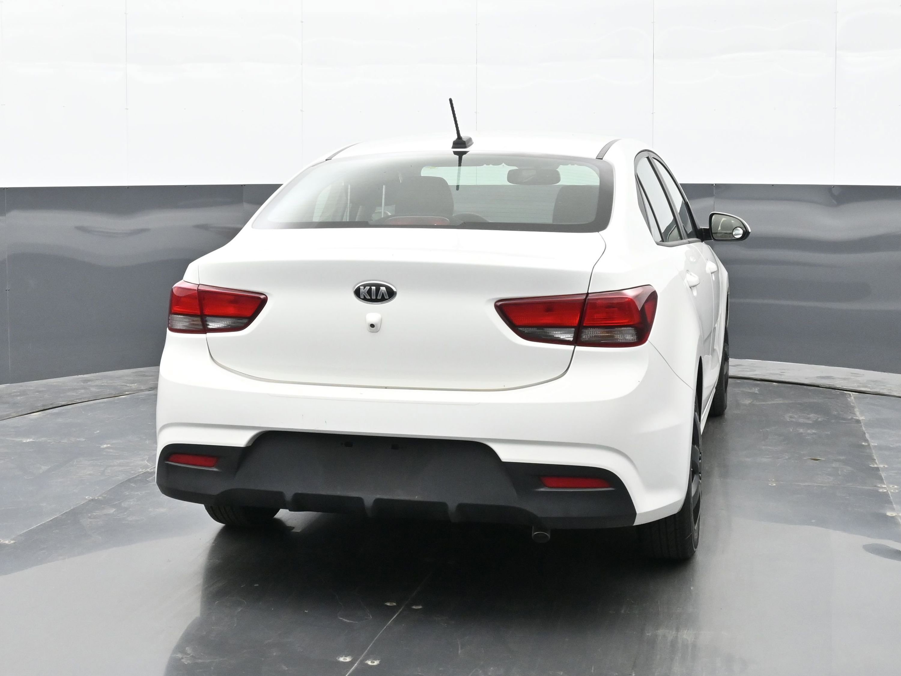 Used 2020 Kia Rio S w/ Technology Package FWD image 4