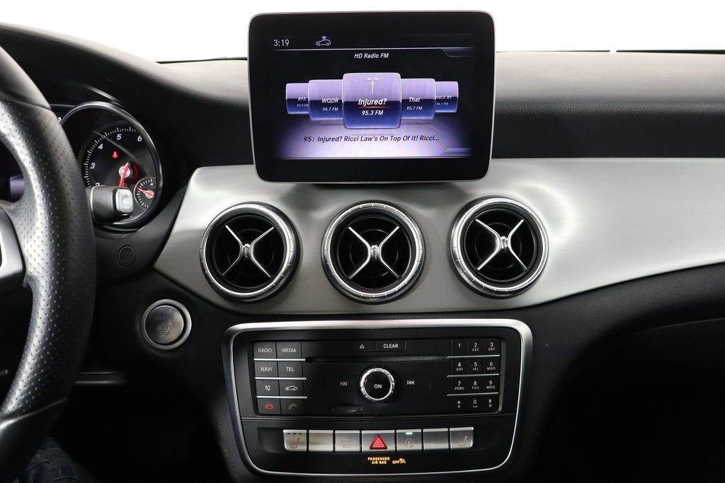 Used 2019 Mercedes-Benz CLA 250 image 21