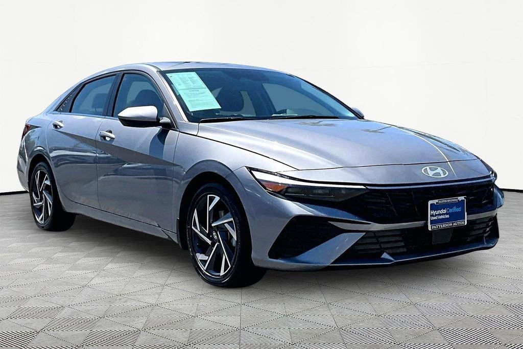 Certified 2025 Hyundai Elantra SEL image 5