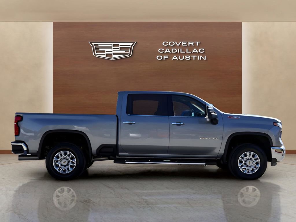 Used 2025 Chevrolet Silverado 2500 LTZ w/ LTZ Convenience Package image 5