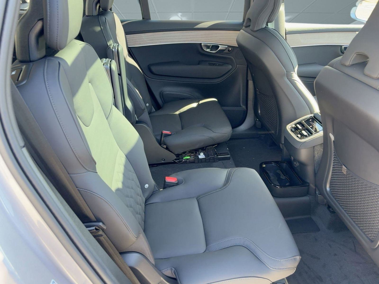 New 2026 Volvo XC90 B6 Plus w/ Protection Package image 29