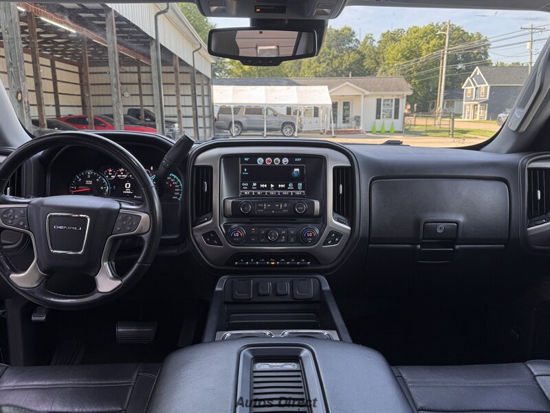 Used 2018 GMC Sierra 1500 Denali w/ Denali Ultimate Package AWD/4WD image 39